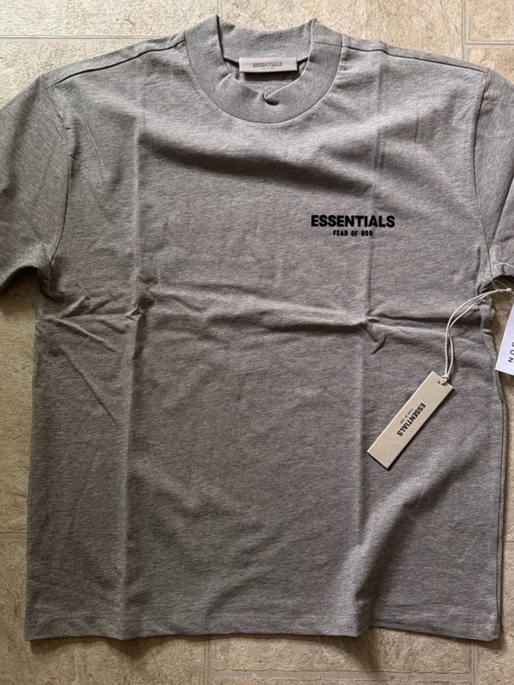 FOG essentials “Dark oat” tee